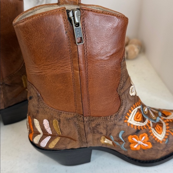 DIBA TRUE Cains Ville Embroidered Western Boot (Women) Size 6:5 - Picture 5 of 11